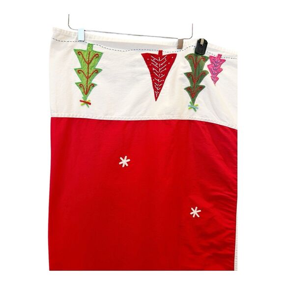 Pottery Barn Kids Christmas Tree Appliqué Square Tablecloth Felt Sz 66” X 66” - Picture 2 of 6